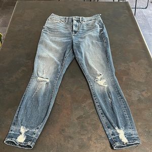 Good American distressed skinny jeans, size 8 / 29